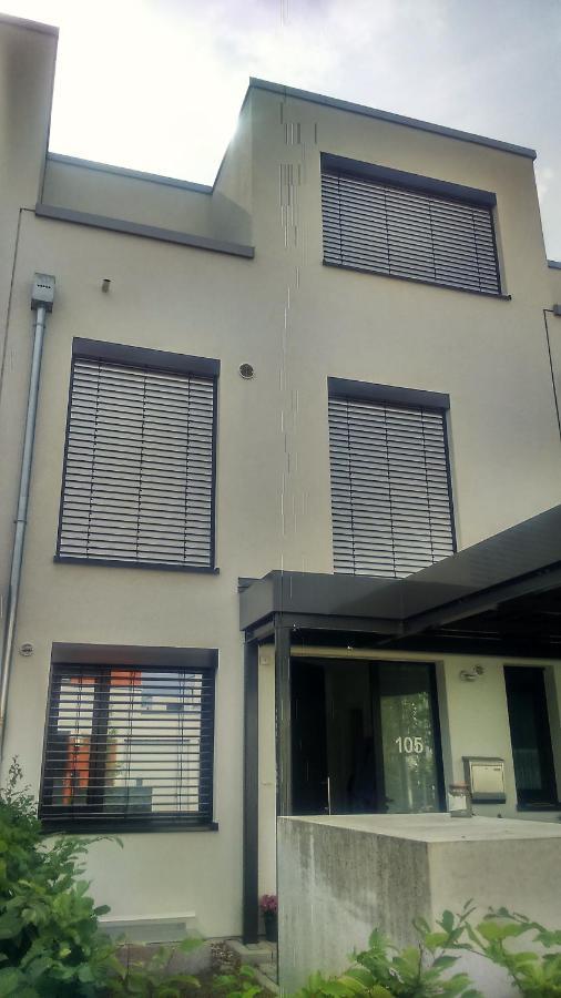 Privat Zimmer Richtung Messe Hannover Exterior foto